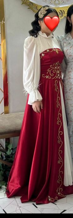 Продаю платье на узату белого цвета