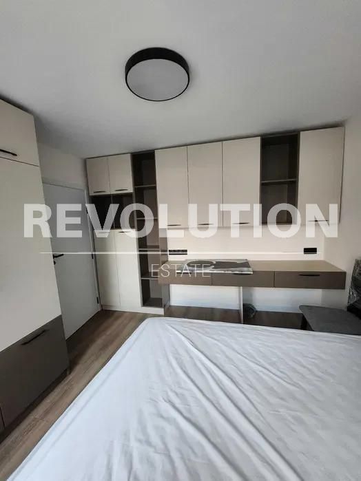 Дава се под наем Тристаен апартамент в Варна, Чайка - 67 кв.м за 947.58 € - Снимка #3