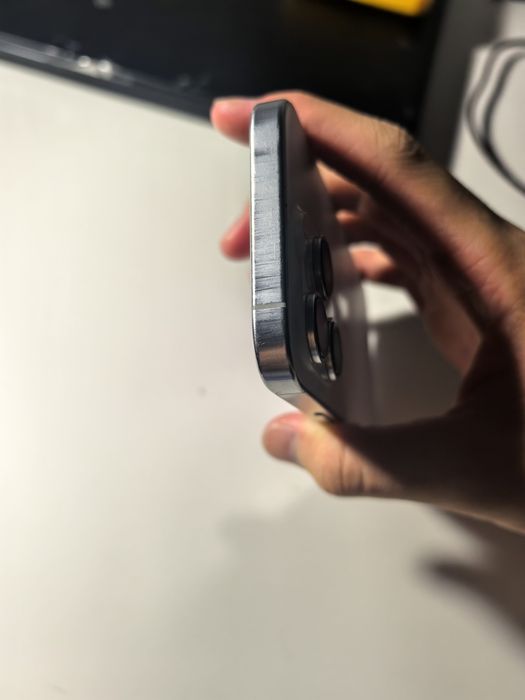 Продам IPhone 16 pro 256 в хорошем состоянии