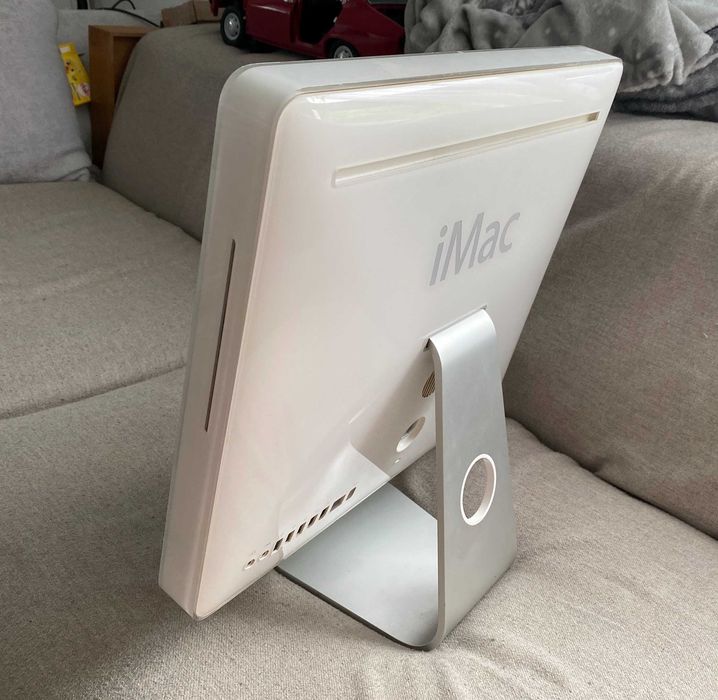 Apple iMac A1208 din 2006 - nu afiseaza - complet