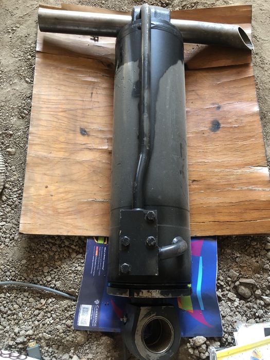 Cilindru presa hidraulica, spargator lemne graifer etc