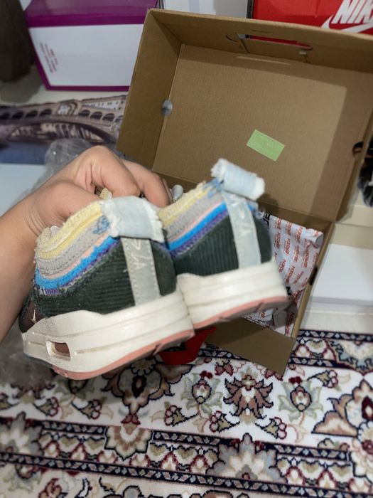 Продам кроссовки найки 97