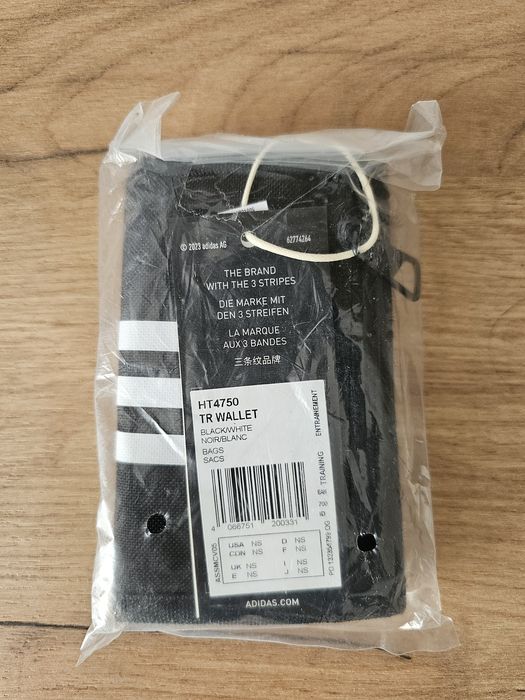 Продам оригинал Кошелек/Портмоне ADIDAS