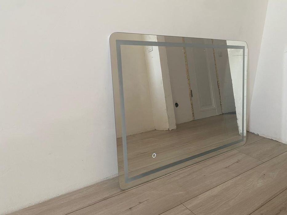 Продам зеркало Новое размер 100*70