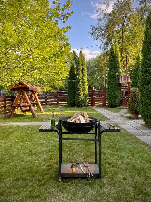Cabana lacul Izvorul Muntelui /"Bicaz" in sat Izvorul Alb/ "Baicu", muntele Ceahlau -racordata la utilitati (apa, curent, internet), complet mobilata