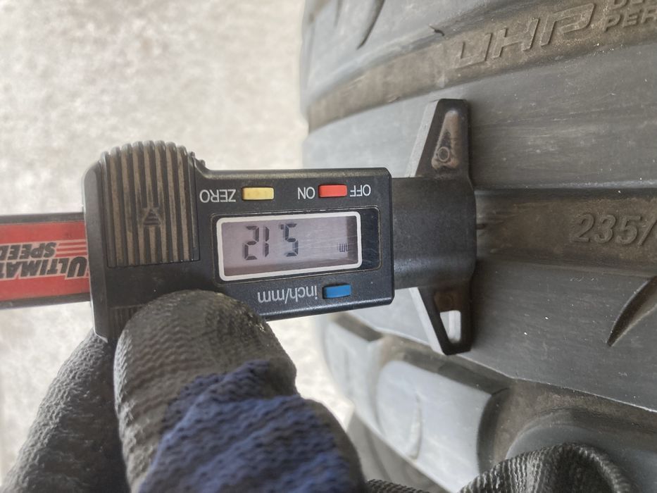 Лятни гуми 235-45-18