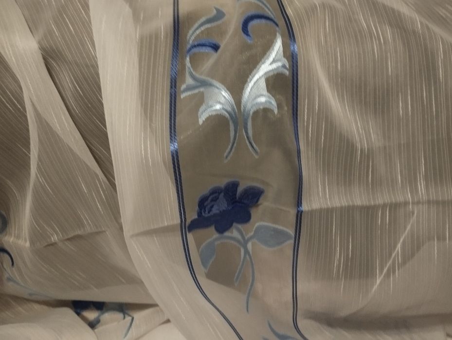 Superofertă! Perdea ivoire noua cu broderie
