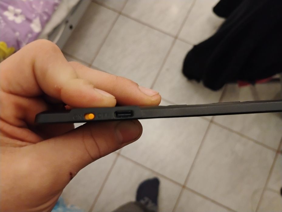 Vând CHESONA iPad 9th generation keyboard se conectează la gens 7 8 9