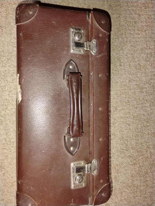 Geamantan carton vechi