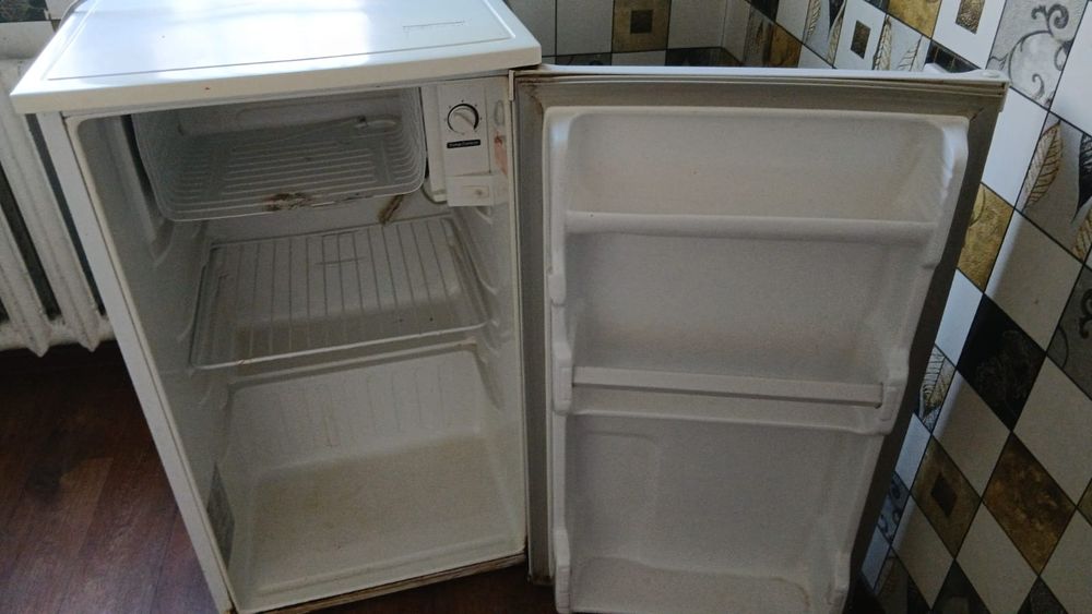 Холодельник лг срочно продоется