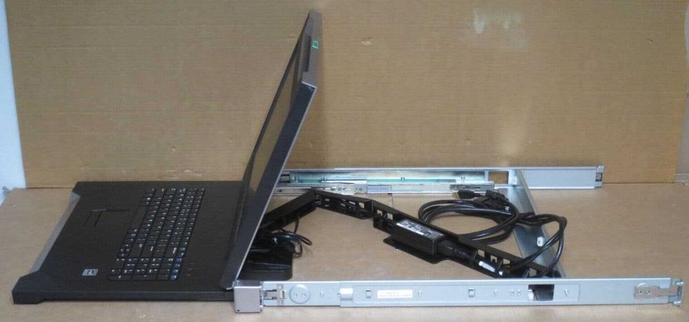 HP LCD8500 1U Rack Console 19" / KVM