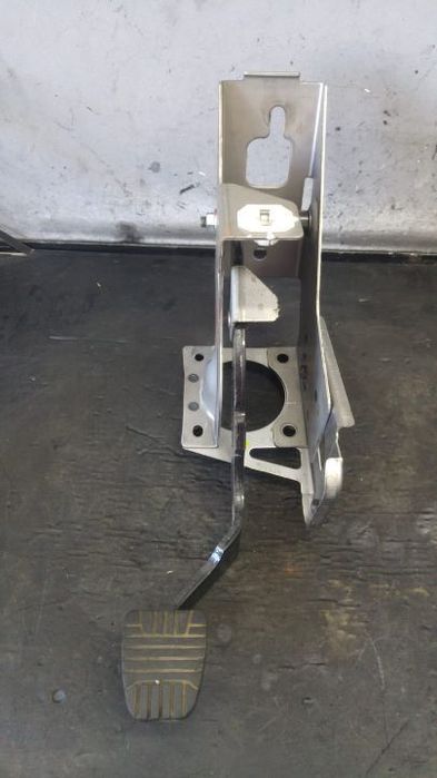 pedala frana opel antara l07 2.0 d dupa 2006