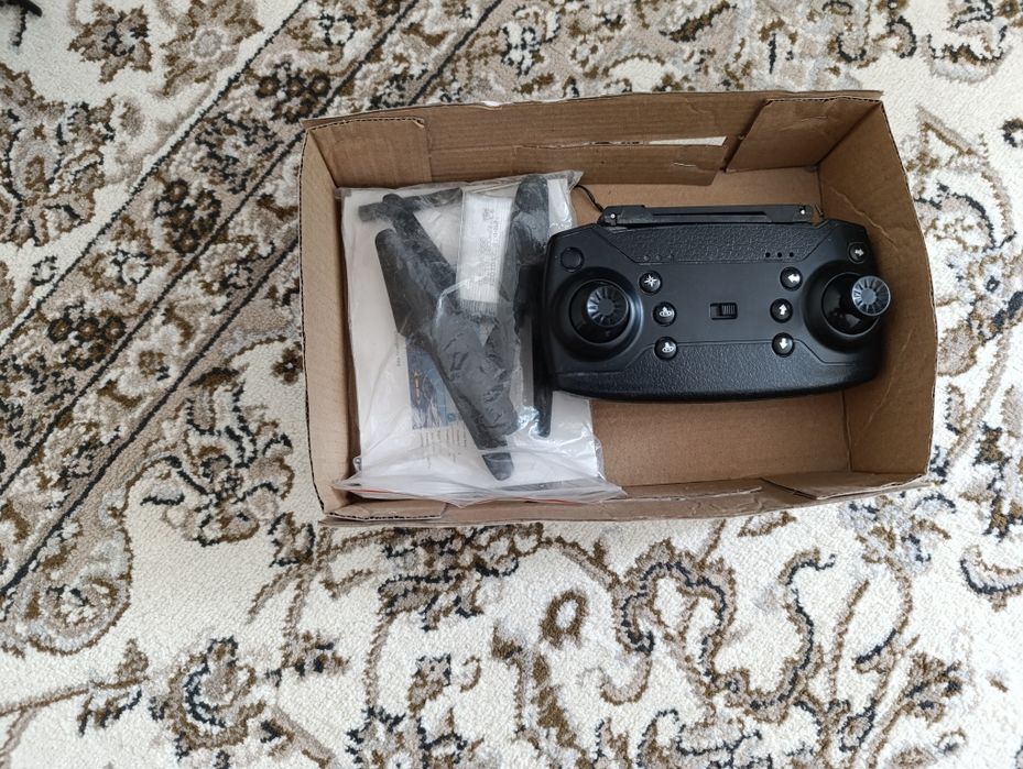 Продам дрон новый