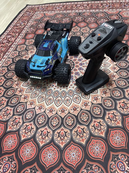 машинка на радио уравлении