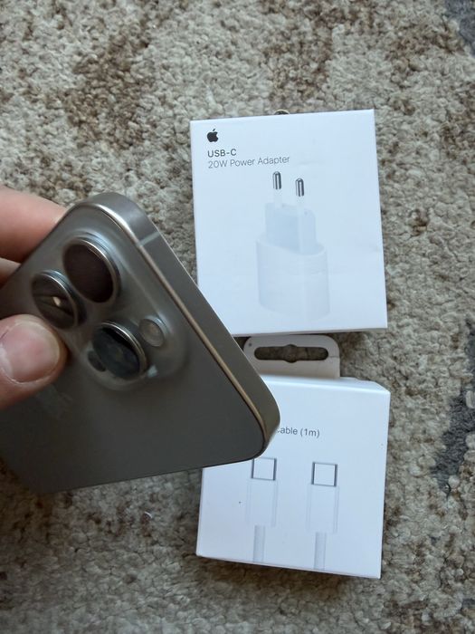 iPhone 15 Pro 90% baterie, Titanium