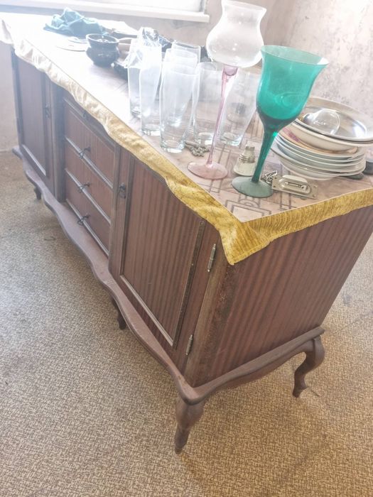 Продавам стар Скрин