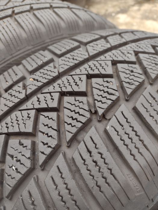 Перфектни 4бр.225/65/17 Continental TS850P dot4820