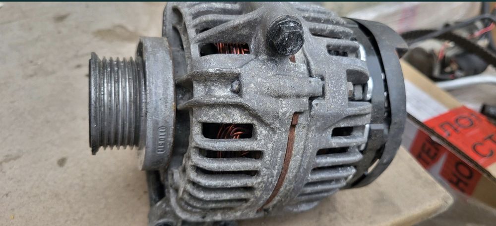 ГЕНЕРАТОР на рено ларгус