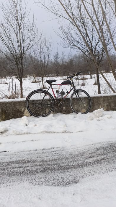 Vând motor de bicicletă