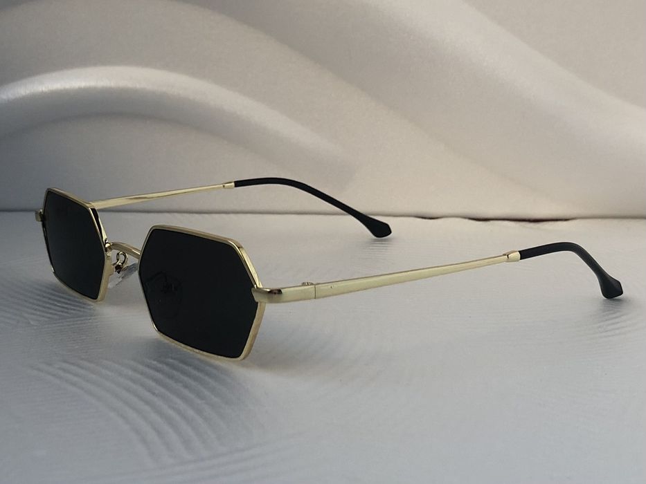 Модерни унисекс слънчеви очила