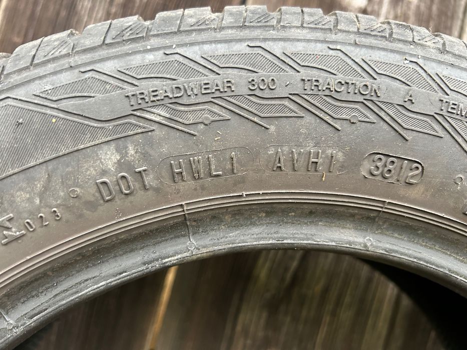 Гуми Continental 185 / 60 R 14 4 броя