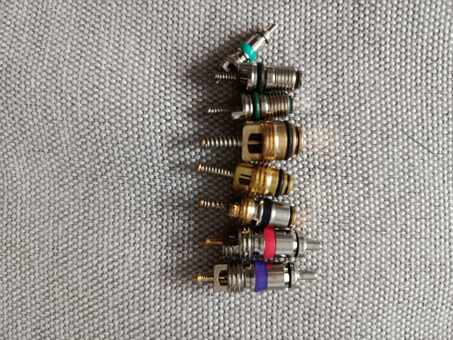 Ниппель золотник для авто кондиционера, на все марки авто