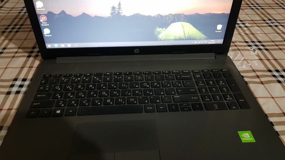 Noutbuk hp 250G7