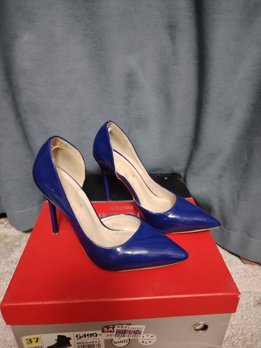 Продам туфли - босоножки