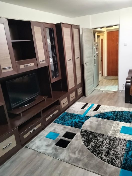 Inchiriez garsoniera