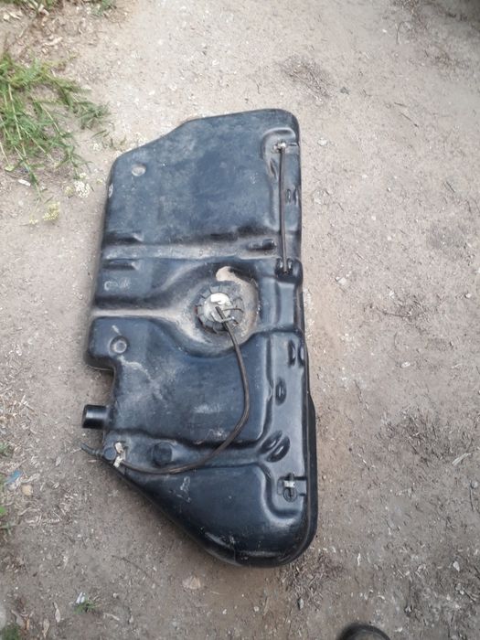 Продам бак на девятку из пластика