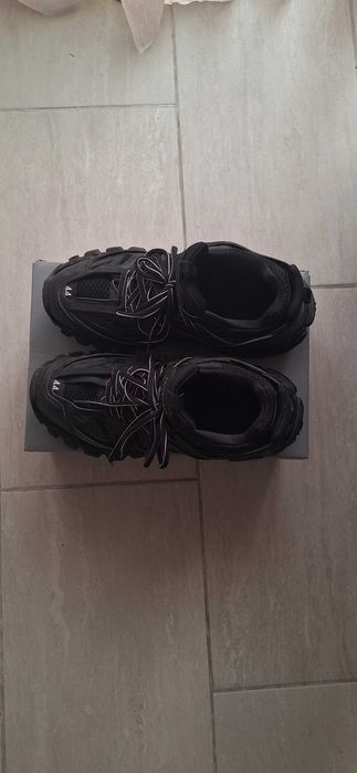 Balenciaga track