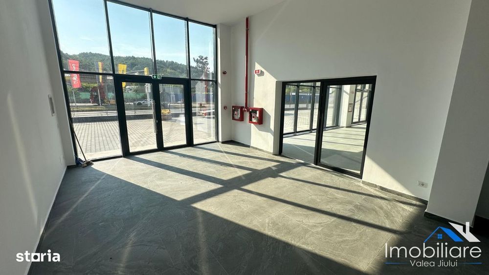 Spatiu comercial / Hala  - Petrosani | Str. Livezeni | 550 mp