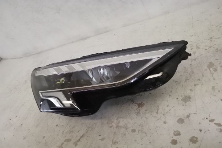 Фар Дясно Оригинален Пълен Лед В Добро Състояние Ауди А3 4 (8Y) / Audi