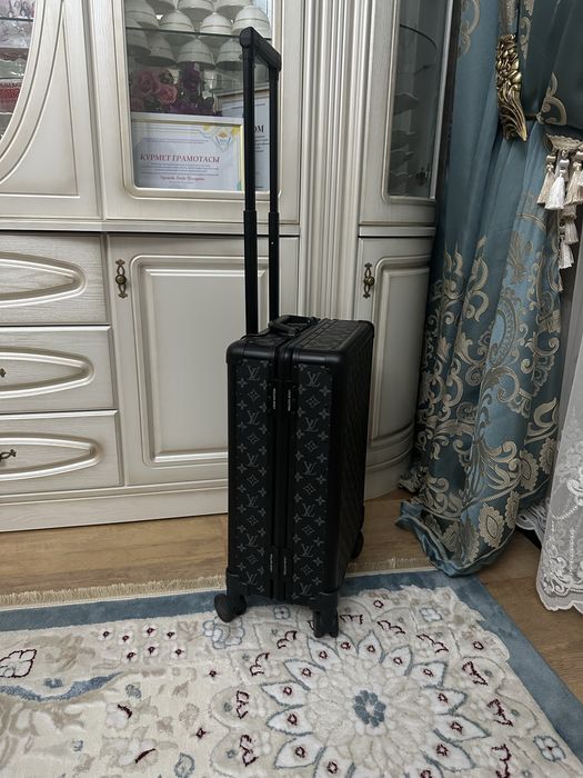 Чемодан Louis Vuitton