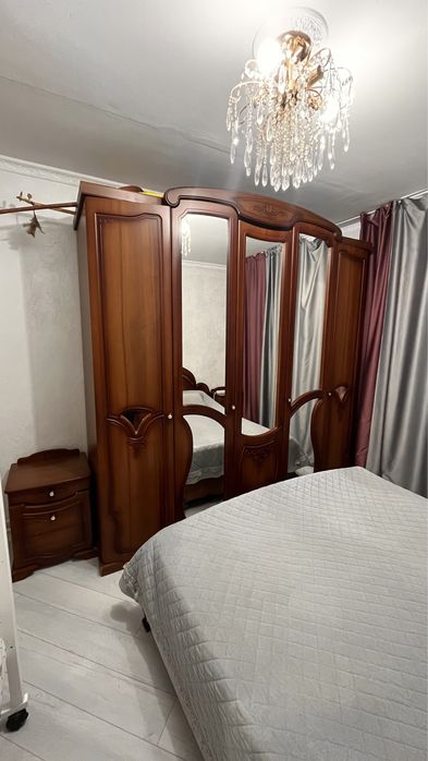 Спальный гарнитур