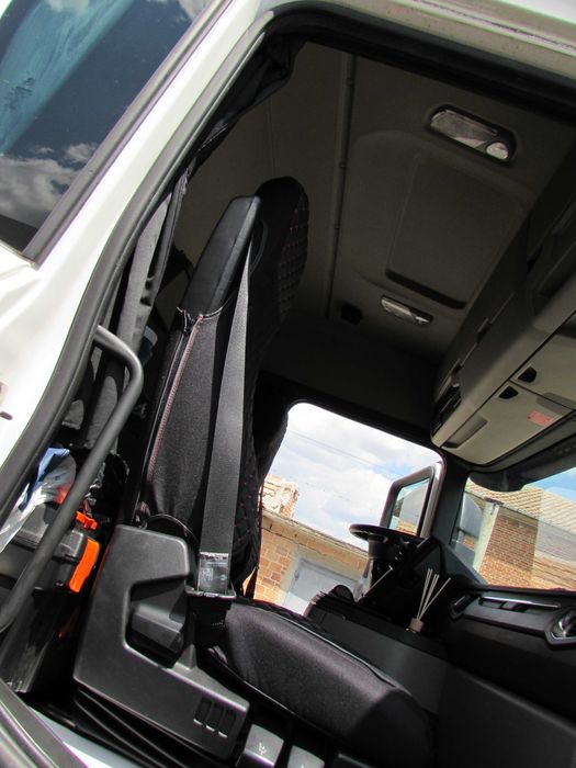 Калъфи за седалки за Скания SCANIA R S G P от кожа и велур