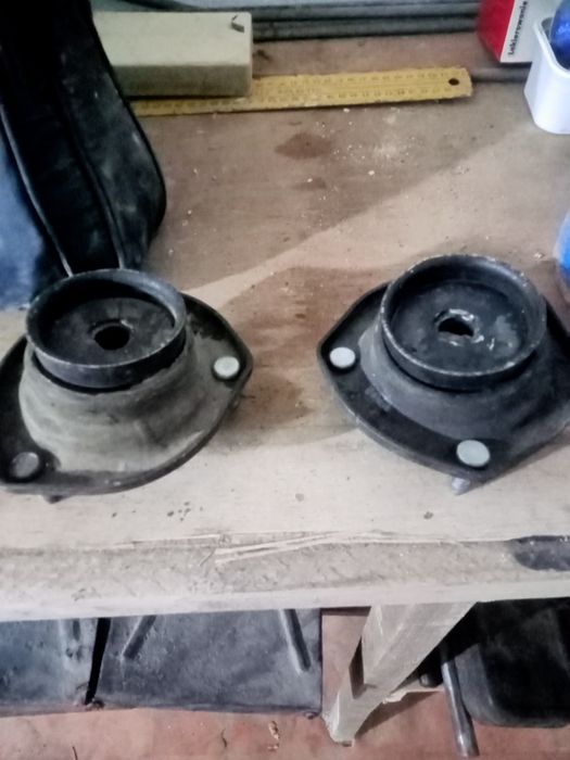 Продам чашки на тойота карина