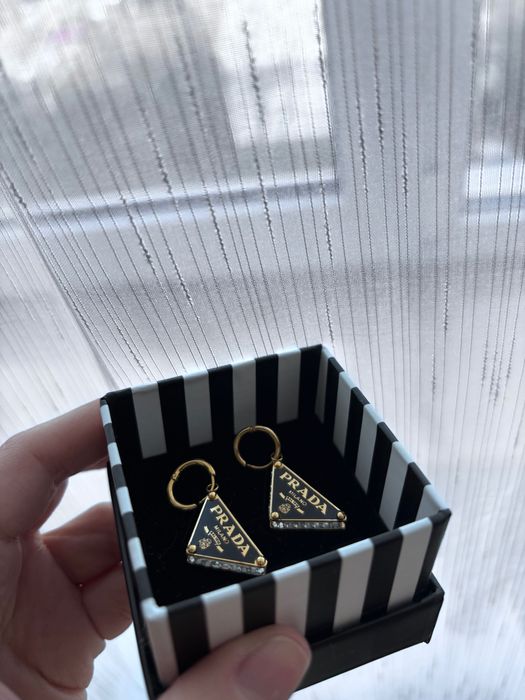 Cercei Prada aurii cu cristale