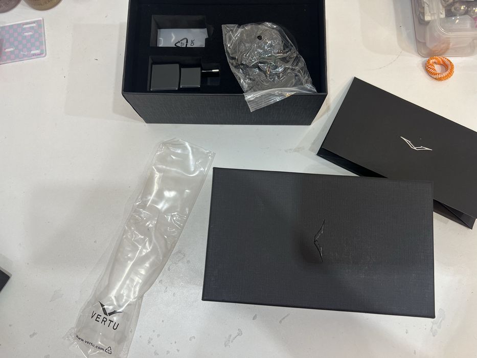 Vertu оригинал Сингапур