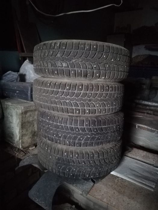 Продам зимние шыны