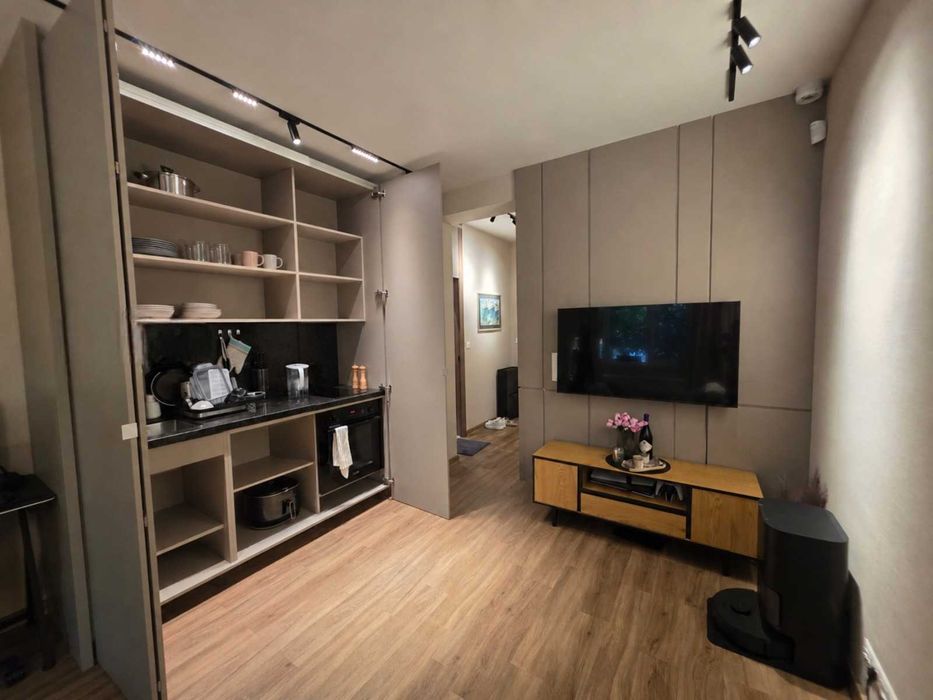 Дава се под наем Двустаен апартамент в София, Център - 45 кв.м за 650 € - Снимка #3