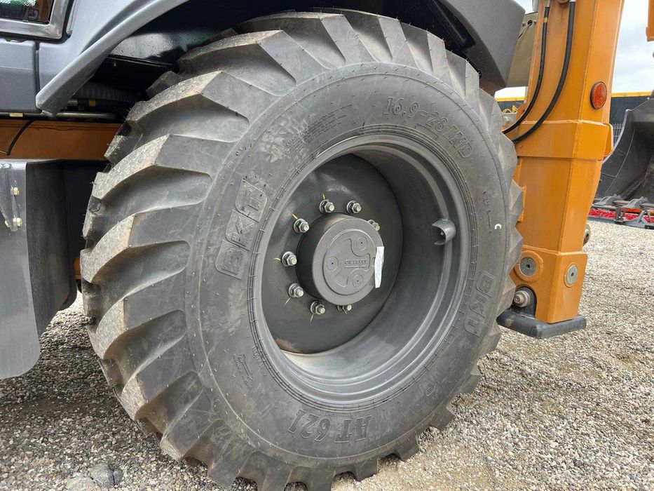 Багер-товарач Case 570SV – 7,5 т , 96 кс, телескопична стрела + видео