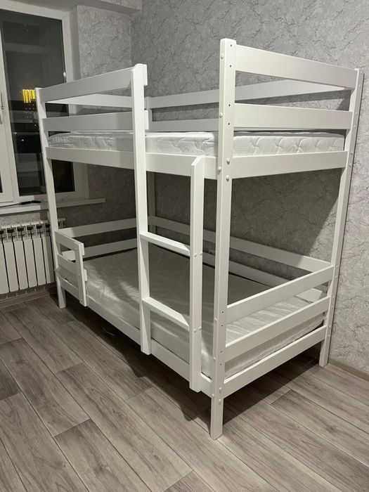Кровать двухъярусная