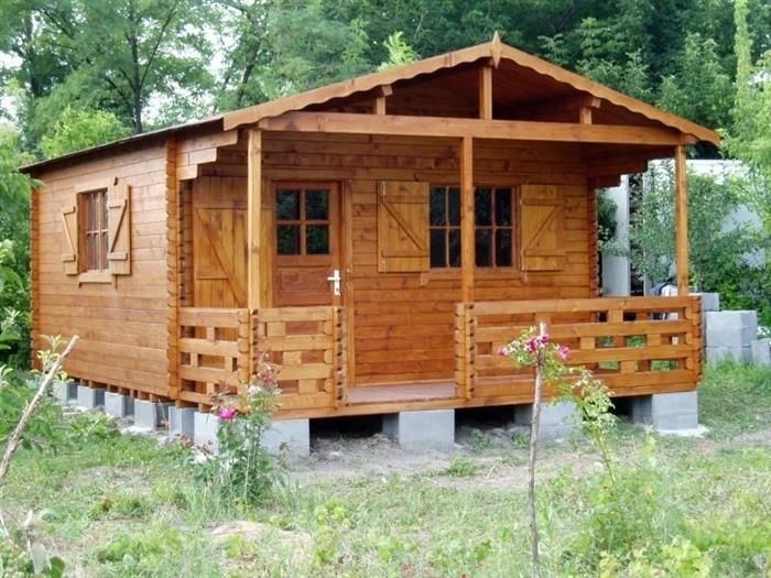 Vând cabană de locuit din lemn