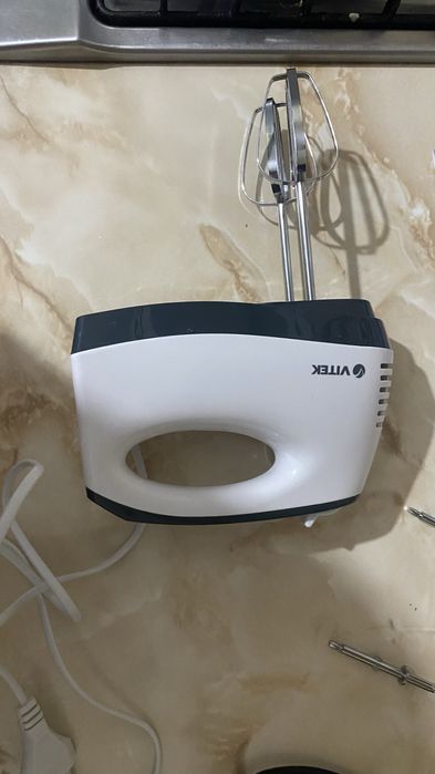 Миксер vitek в хорошем состоянии