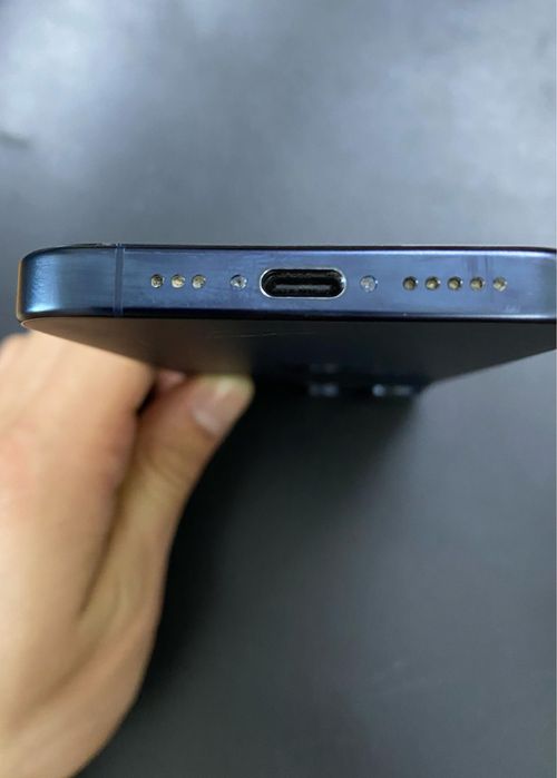 Iphone 15 Pro синий рассцветки