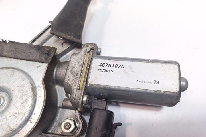 Macara geam fata stanga electrica cu motoras 46751870 Alfa Romeo 147