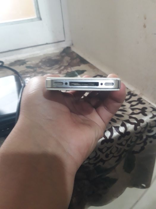 Iphone 4s ios 9.3.6  8Gb