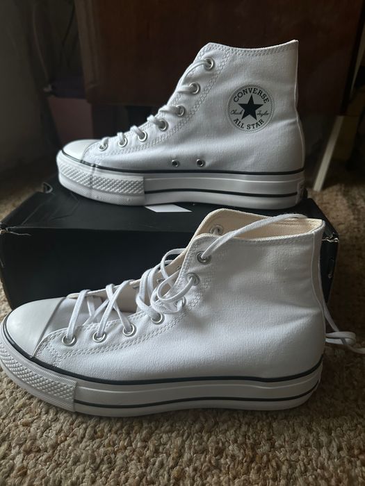 Обувки Converse-Нови!