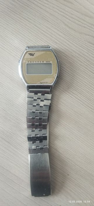 Часы электронные СССР